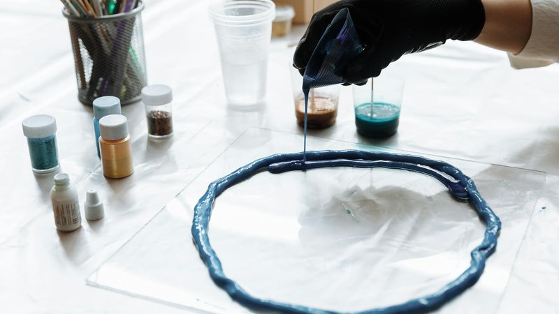 Resin Jewelry Making: A Complete Beginner's Guide